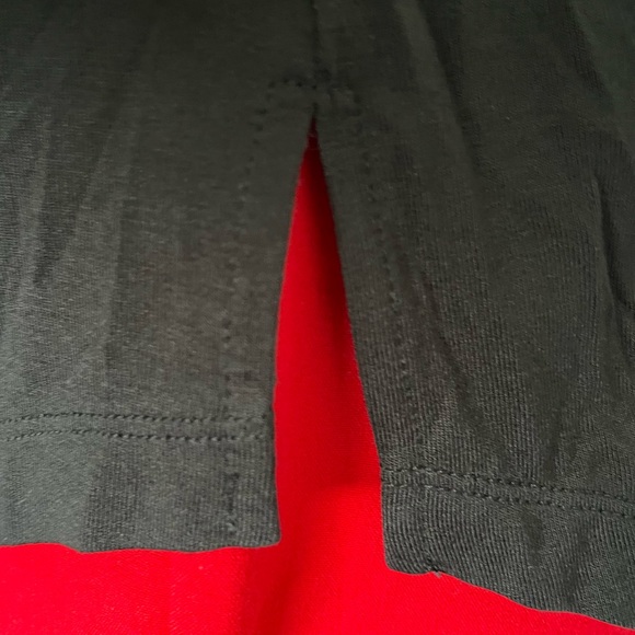 Urban Outfitters black shoulder pad tee size Small NWOT - Picture 5 of 10